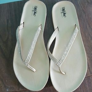 Mossimo Gold Bling Flip Flop Sandals ❤ 3+ BUNDLE